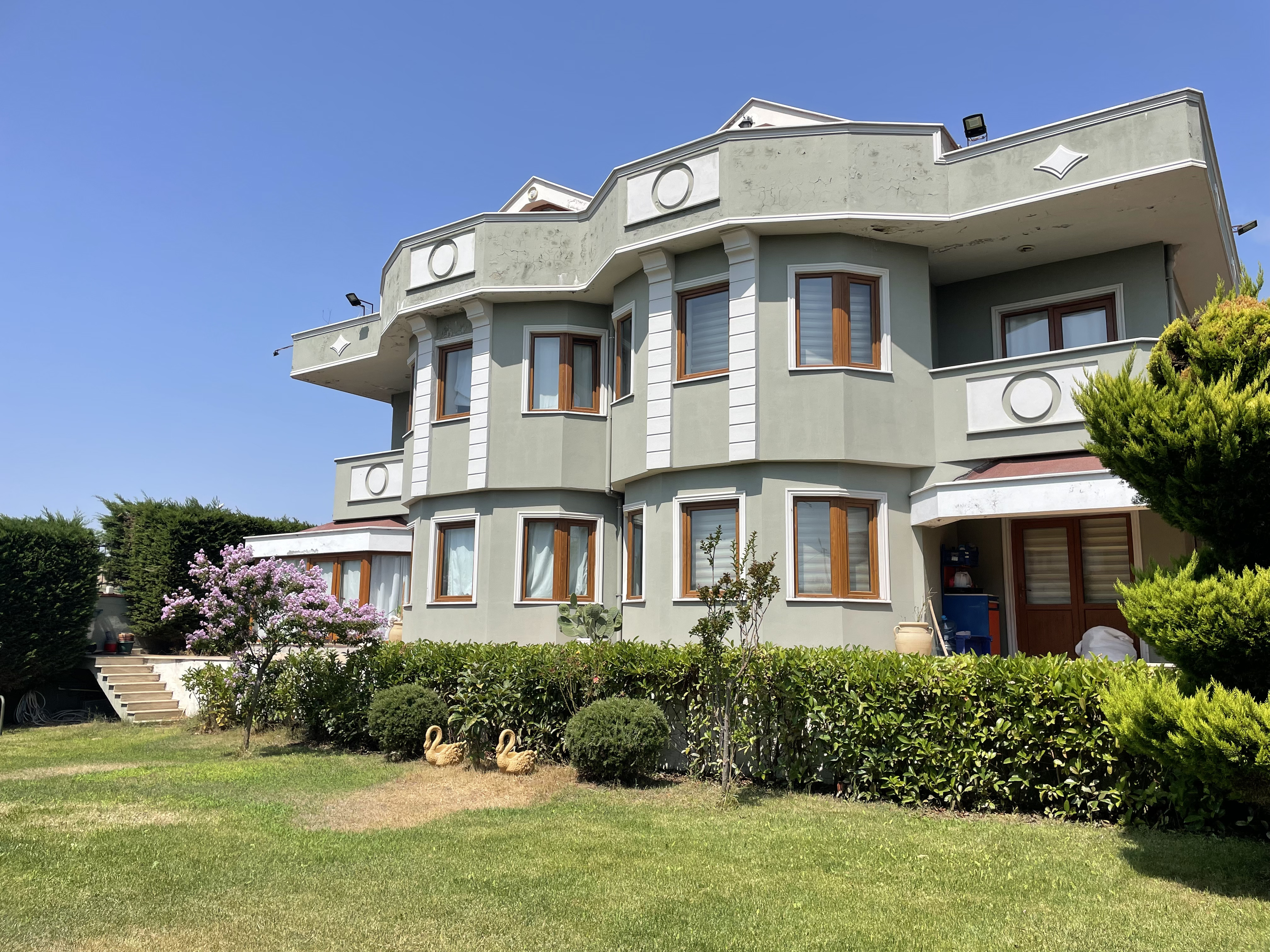 Özel Bahçeli Triblex Kiralık Villa